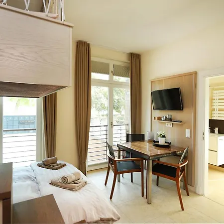 Apartment Schmidt - Strandhaus Direkt Am Mit Sauna, Sport Und Duenengarten Iii